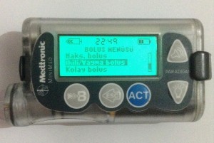 300 ünitelik rezervuarlı insülin pompası
